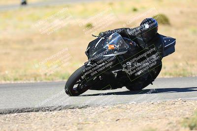 media/Oct-15-2023-TrackXperience (Sun) [[85198ff50b]]/Group 3/session 2 turn 11/